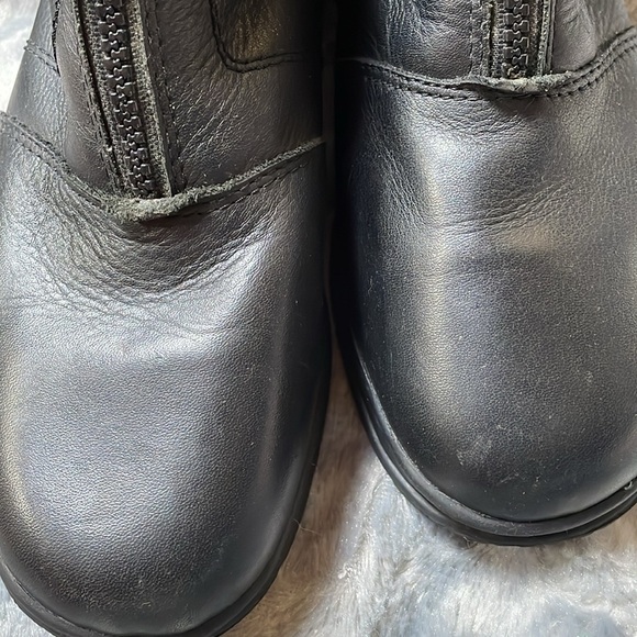 Ultra soft by Red Cross Shoes- size 7.5 leather zip front boots- used - Picture 5 of 7